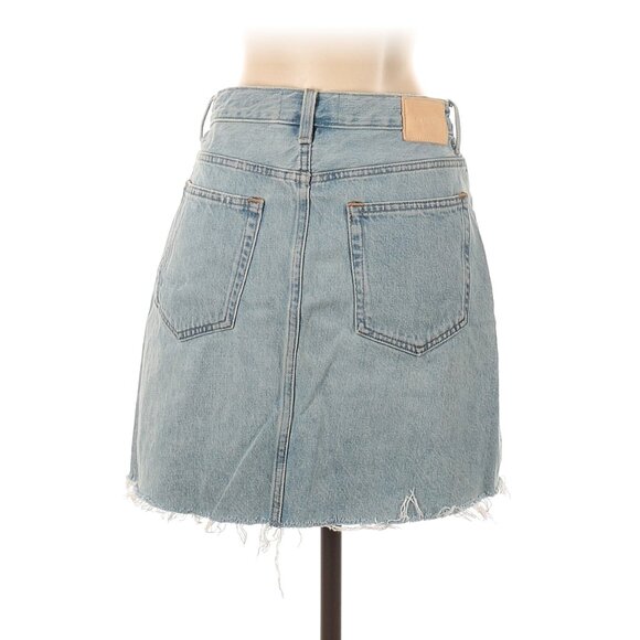 Everlane | The Reconstructed Denim Skirt in Vintage Light Blue Raw Hem 27 - Picture 4 of 6